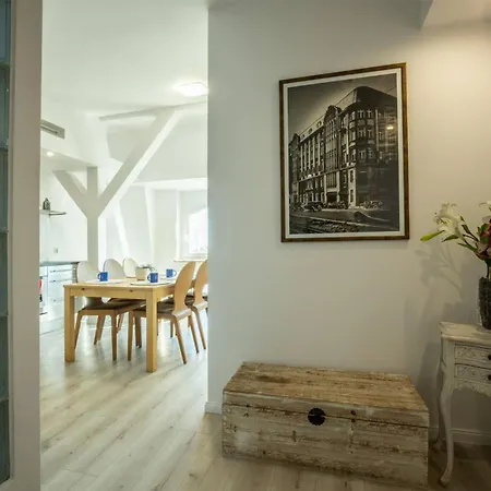 Centric Rooftop 4 Bedroom Premium Lejlighed