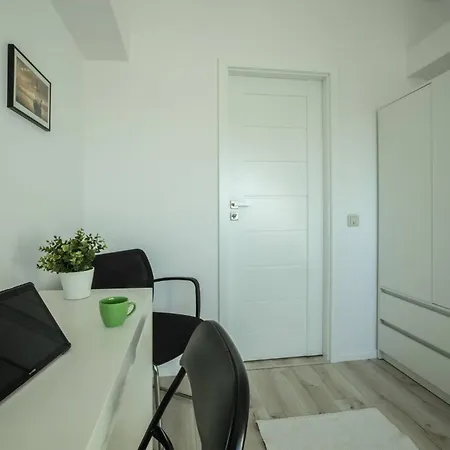 Centric Rooftop 4 Bedroom Premium Lejlighed Łódź
