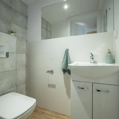 Centric Rooftop 4 Bedroom Premium